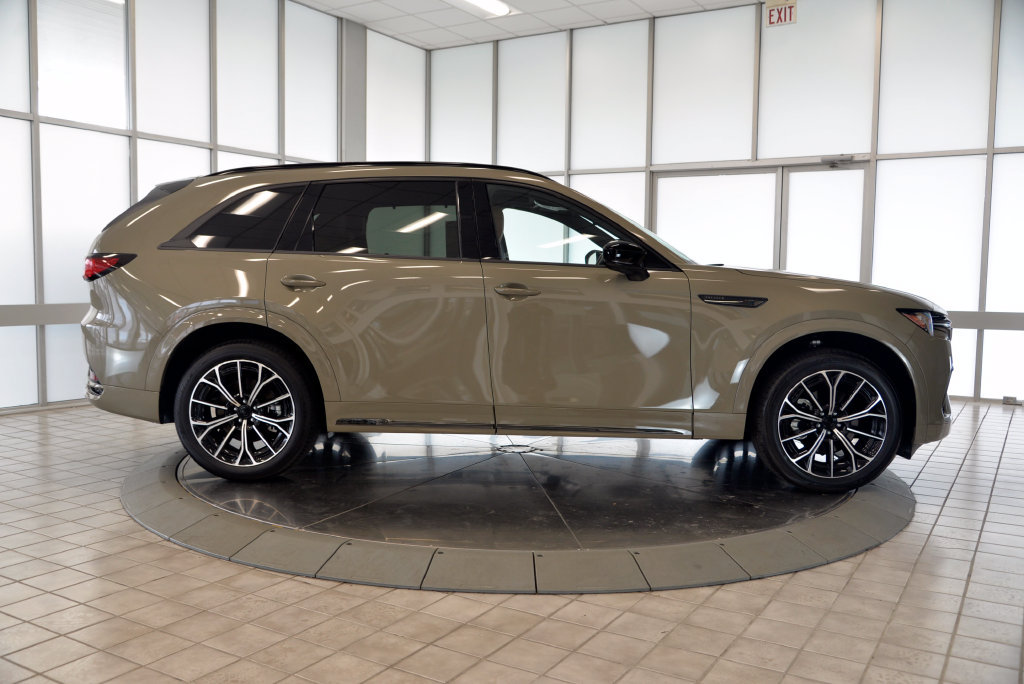 Certified 2026 MAZDA CX-70 3.3 Turbo S w/ Premium Plus AWD/4WD image 9