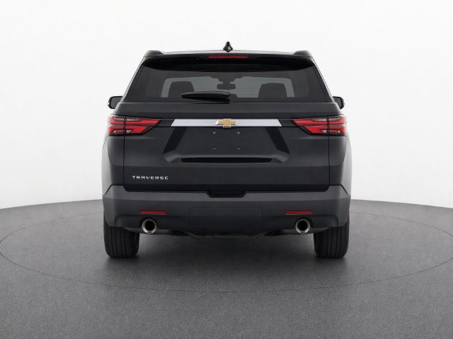 Used 2023 Chevrolet Traverse LS w/ Safety Package FWD image 3