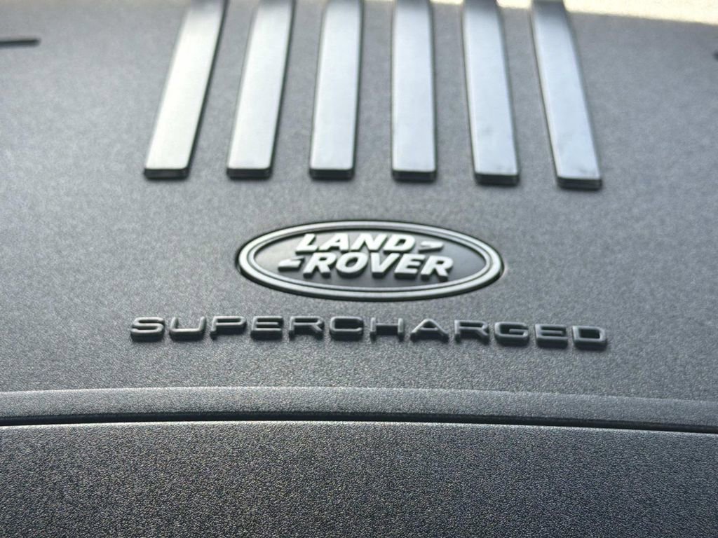 Used 2018 Land Rover Range Rover Velar R-Dynamic HSE image 23