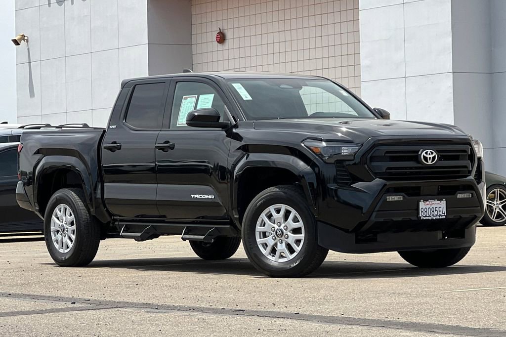 Certified 2025 Toyota Tacoma SR5 AWD/4WD image 2