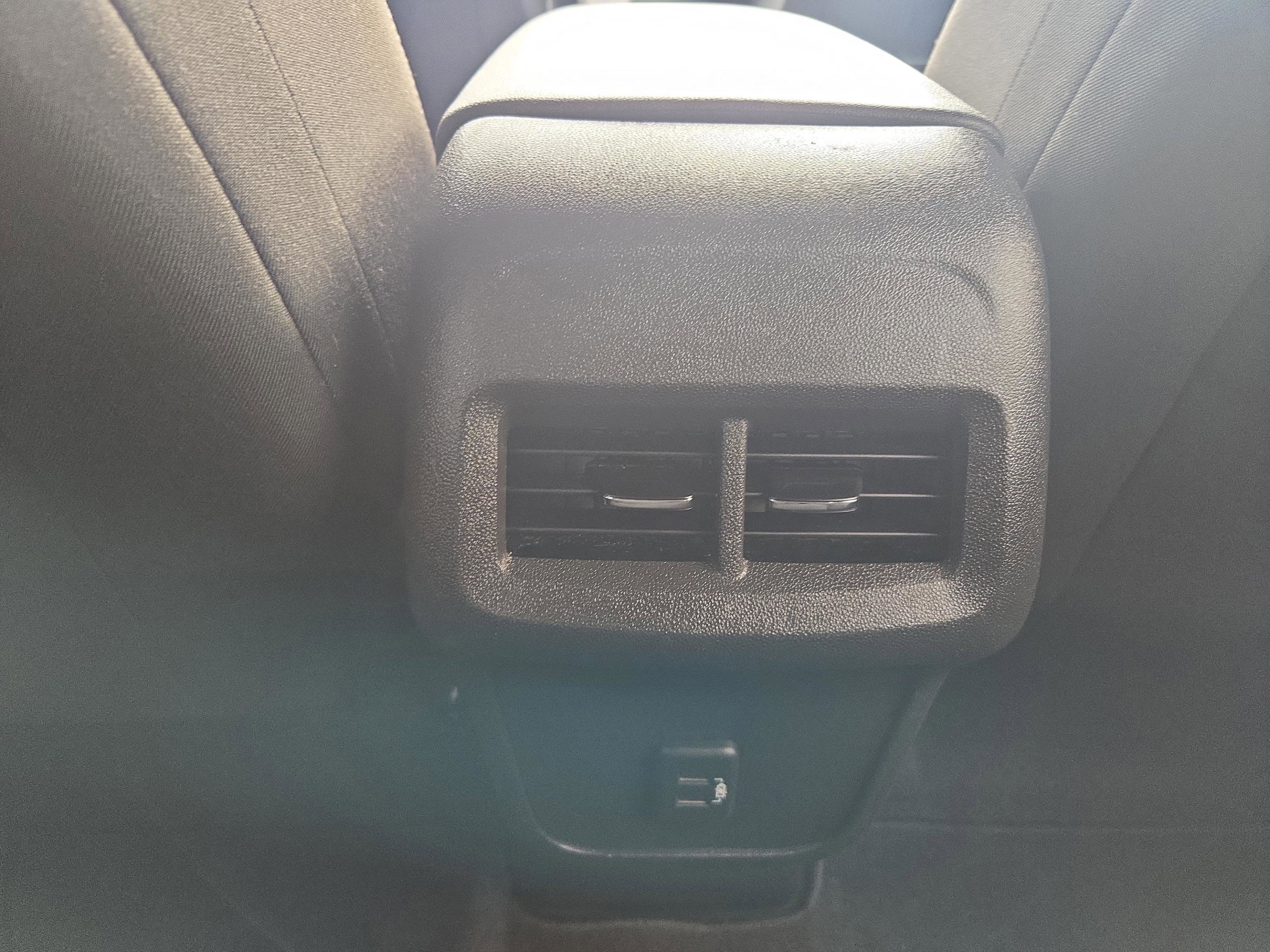 Used 2023 Chevrolet Equinox LT image 17