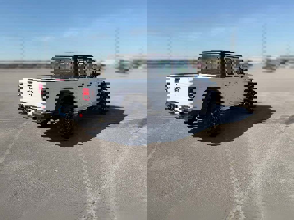 New 2026 Jeep Gladiator Sport image 12