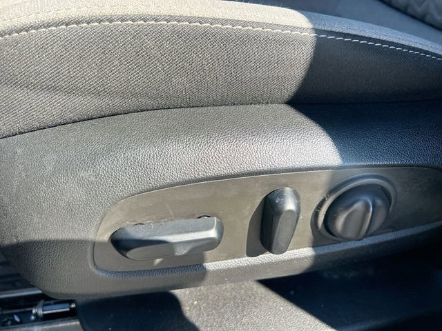 Used 2022 Chevrolet Equinox LS w/ LS Convenience Package image 16