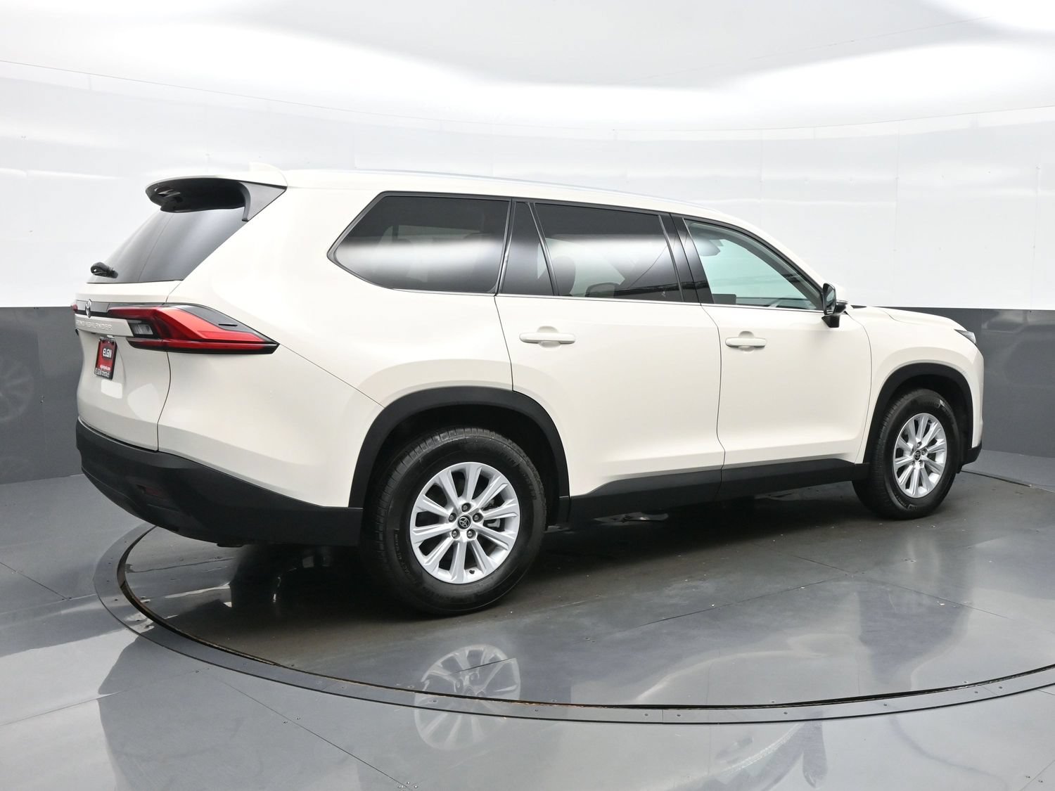 Used 2024 Toyota Grand Highlander AWD image 6