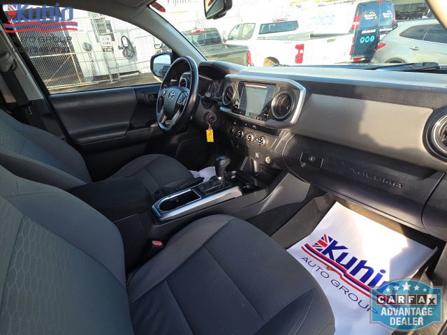 Used 2017 Toyota Tacoma SR5 AWD/4WD image 13