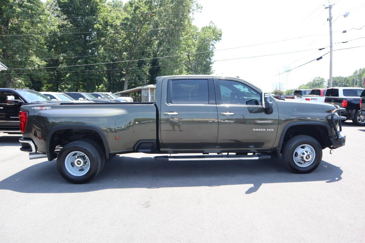 Used 2022 Chevrolet Silverado 3500 LTZ w/ LTZ Convenience Package AWD/4WD image 4