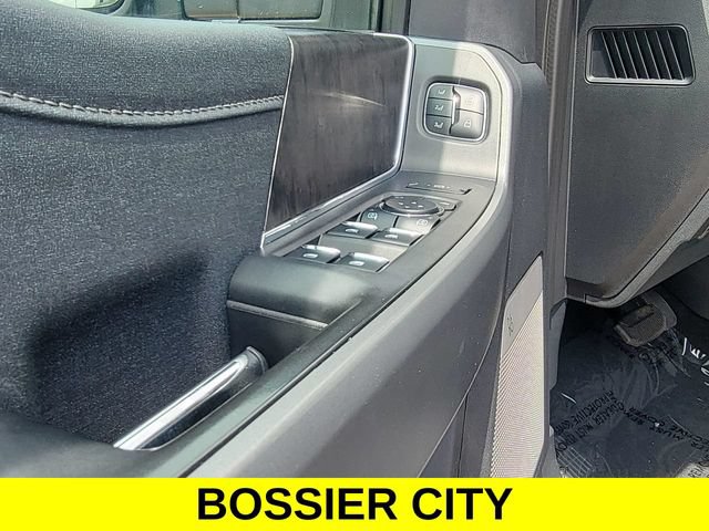 Used 2023 Ford F250 Lariat w/ Sport Appearance Package AWD/4WD image 23