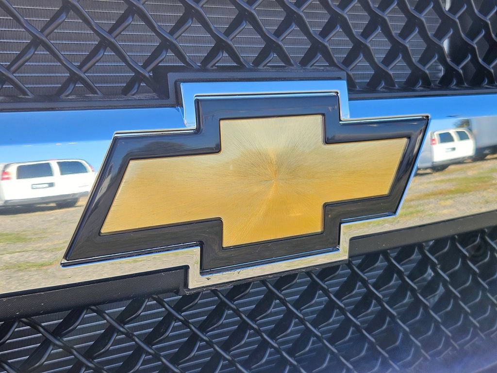 New 2025 Chevrolet Express 2500 w/ Driver Convenience Package RWD image 31