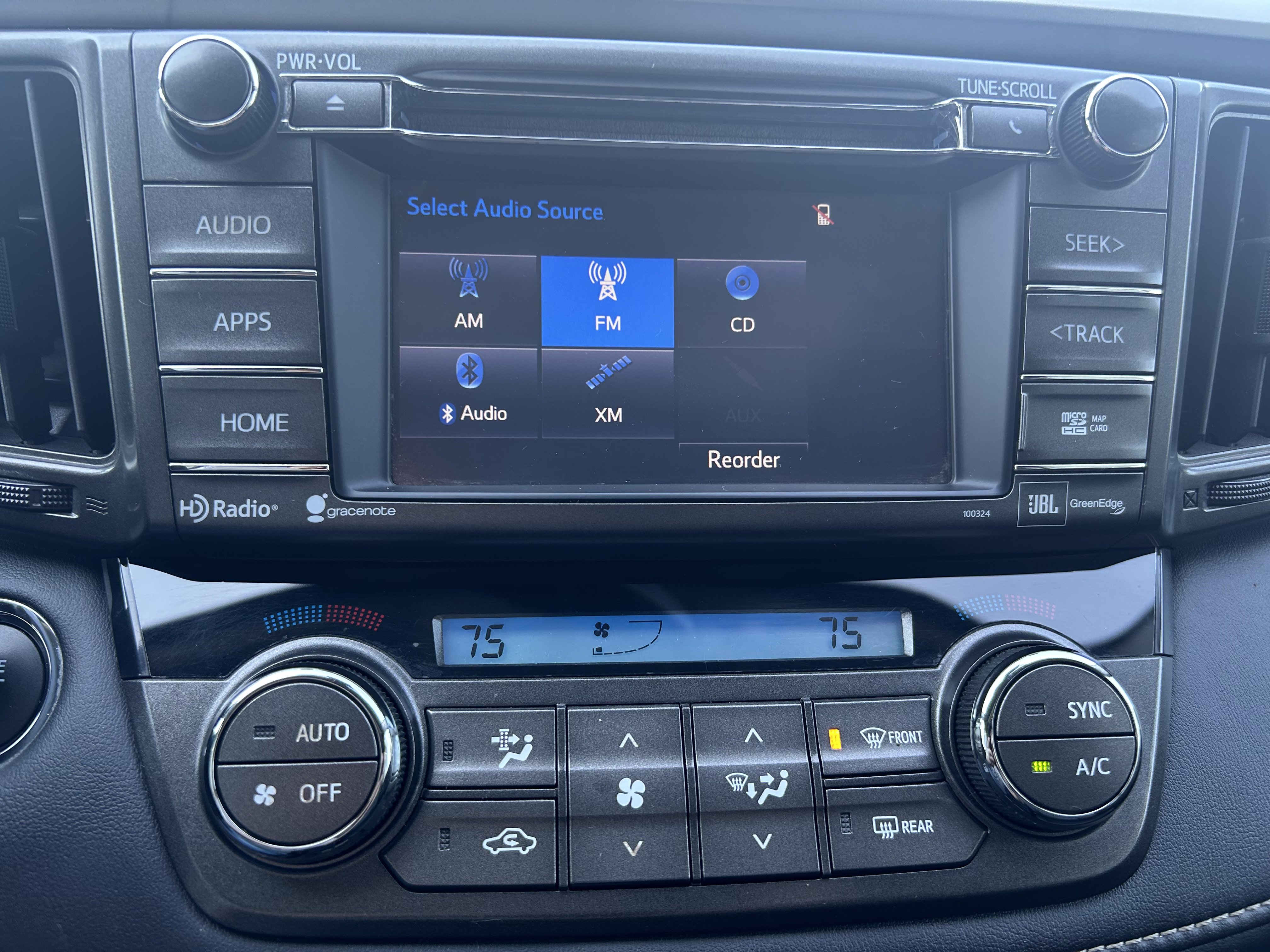 Used 2015 Toyota RAV4 Limited image 16