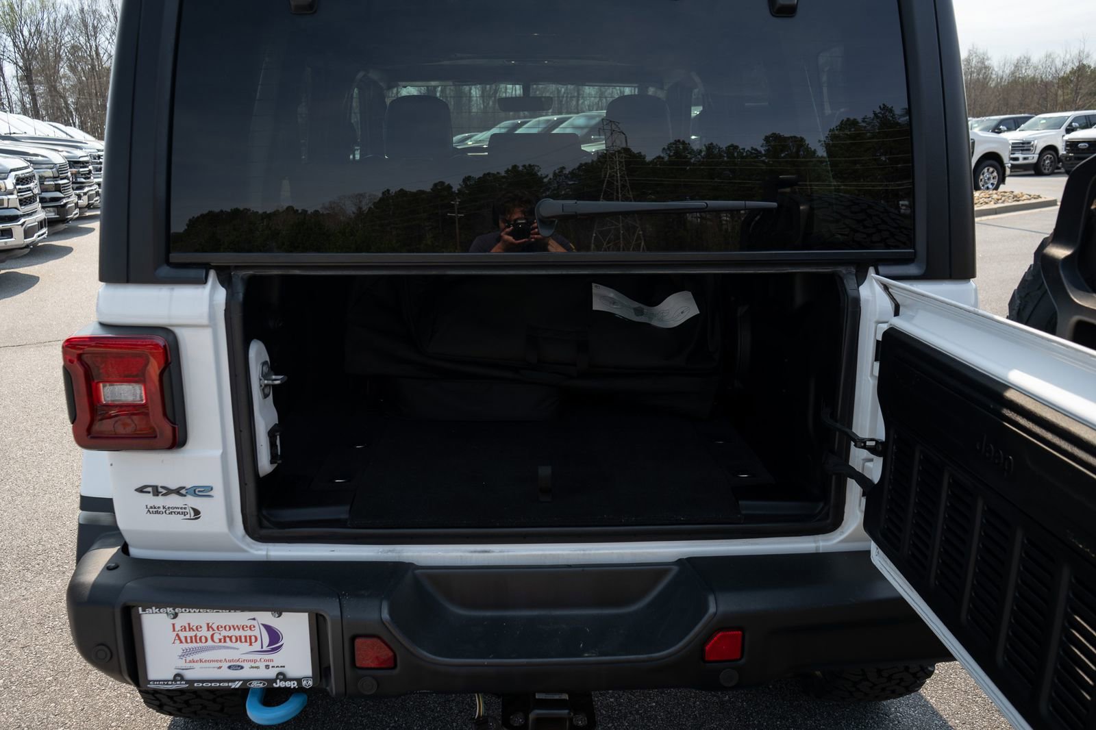 Used 2021 Jeep Wrangler Unlimited Rubicon 4xe w/ Dual Top Group image 9