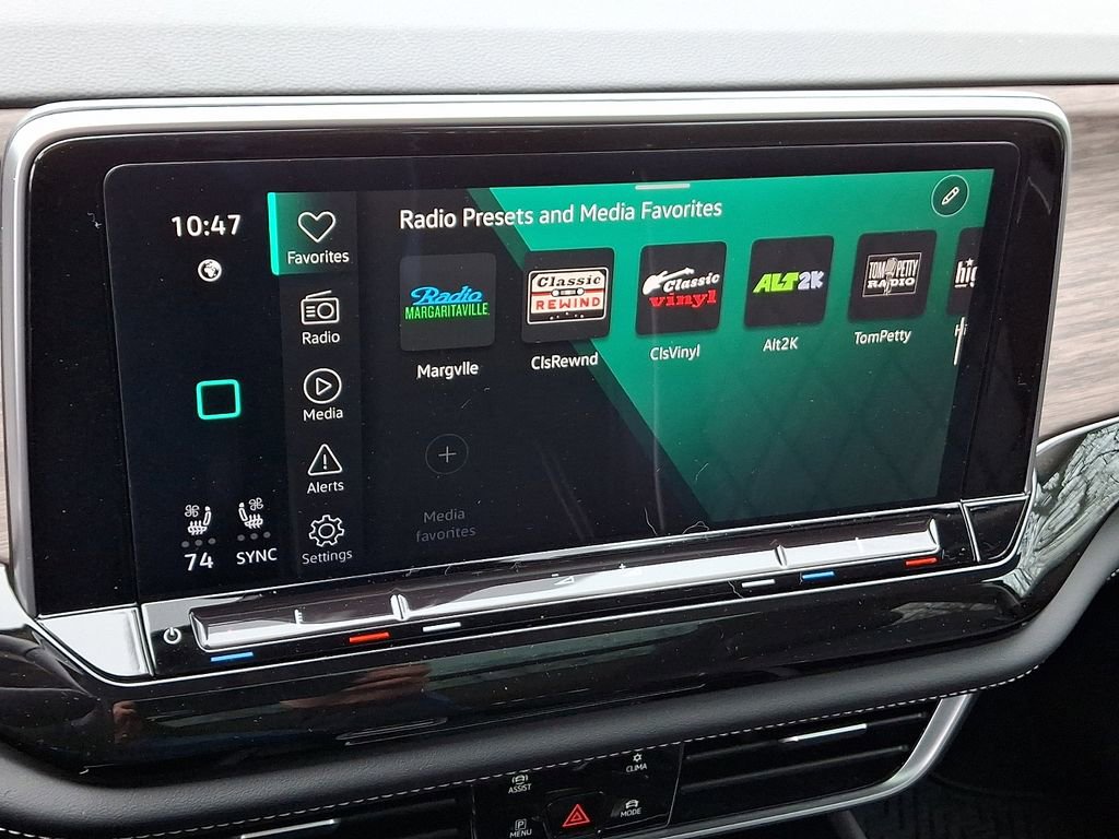 Certified 2025 Volkswagen Atlas SEL Premium R-Line AWD/4WD image 19