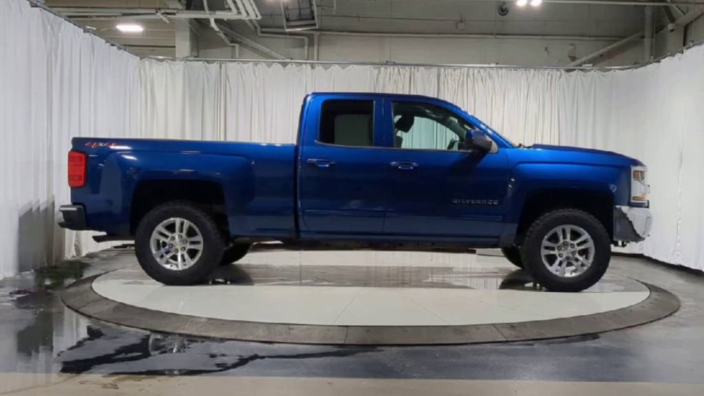 Used 2019 Chevrolet Silverado 1500 LT w/ All Star Edition image 11