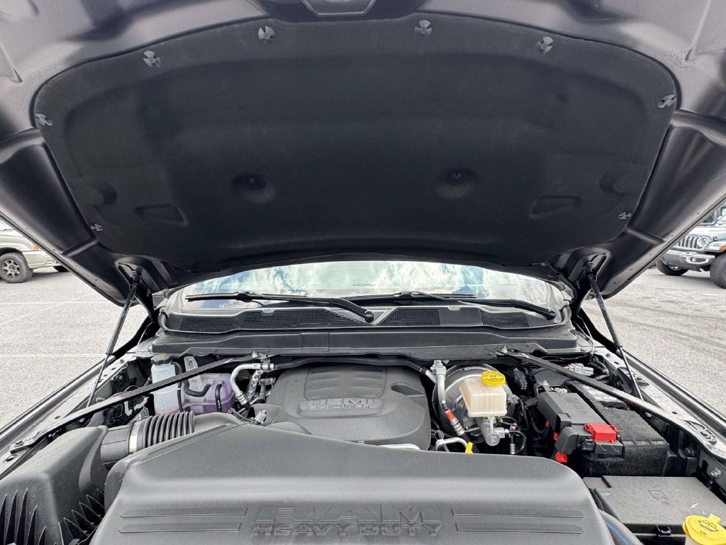 New 2026 RAM 2500 Big Horn AWD/4WD image 12