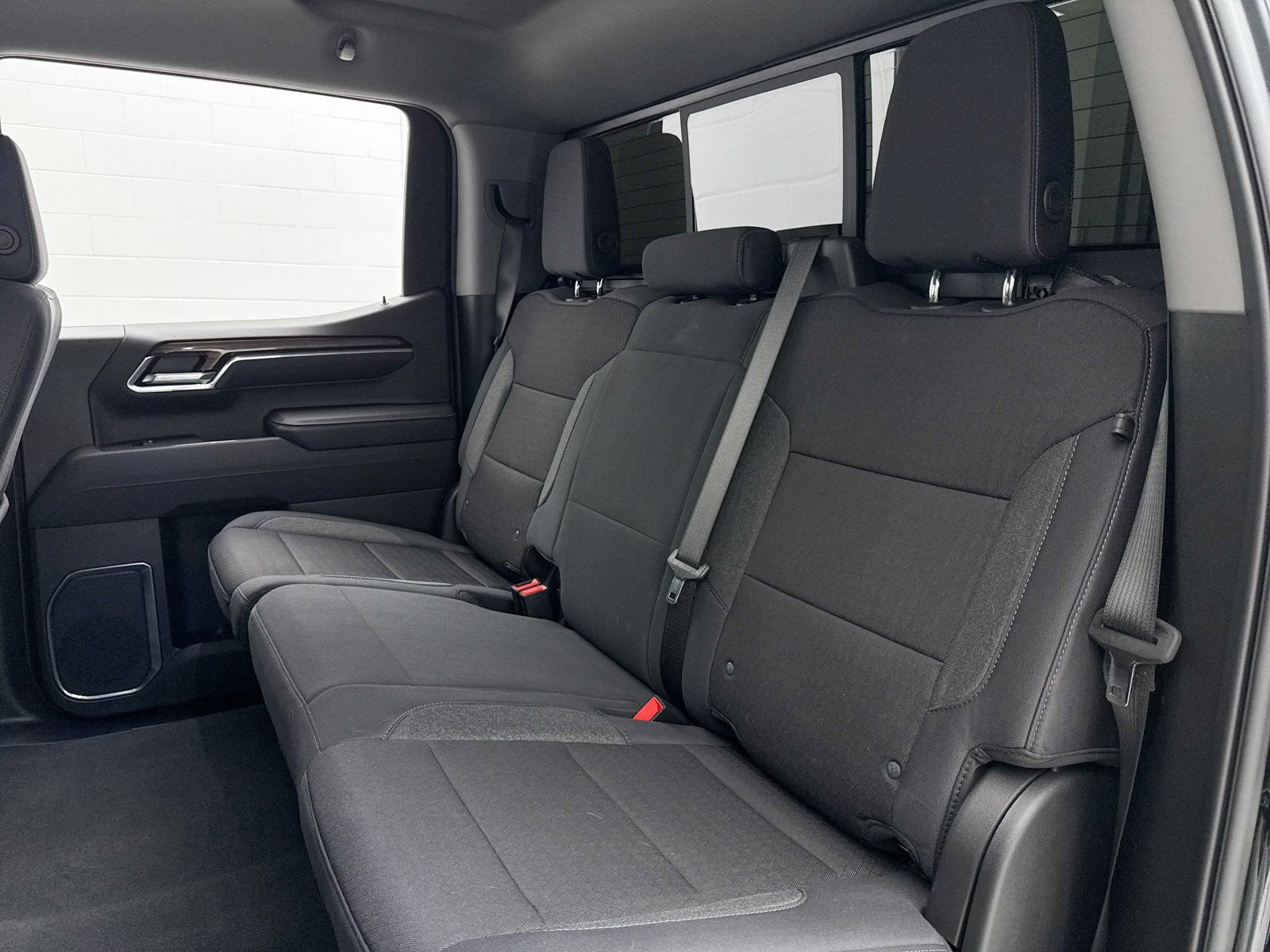 Used 2025 Chevrolet Silverado 1500 LT w/ Convenience Package II image 33