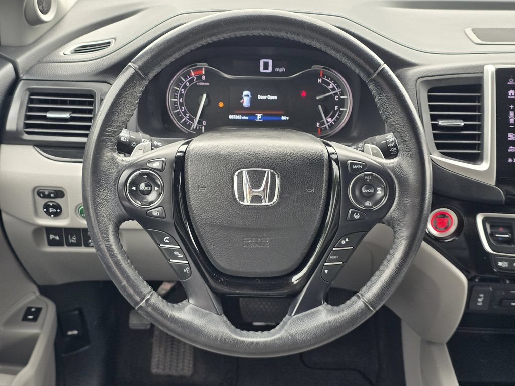 Used 2017 Honda Pilot Touring image 15