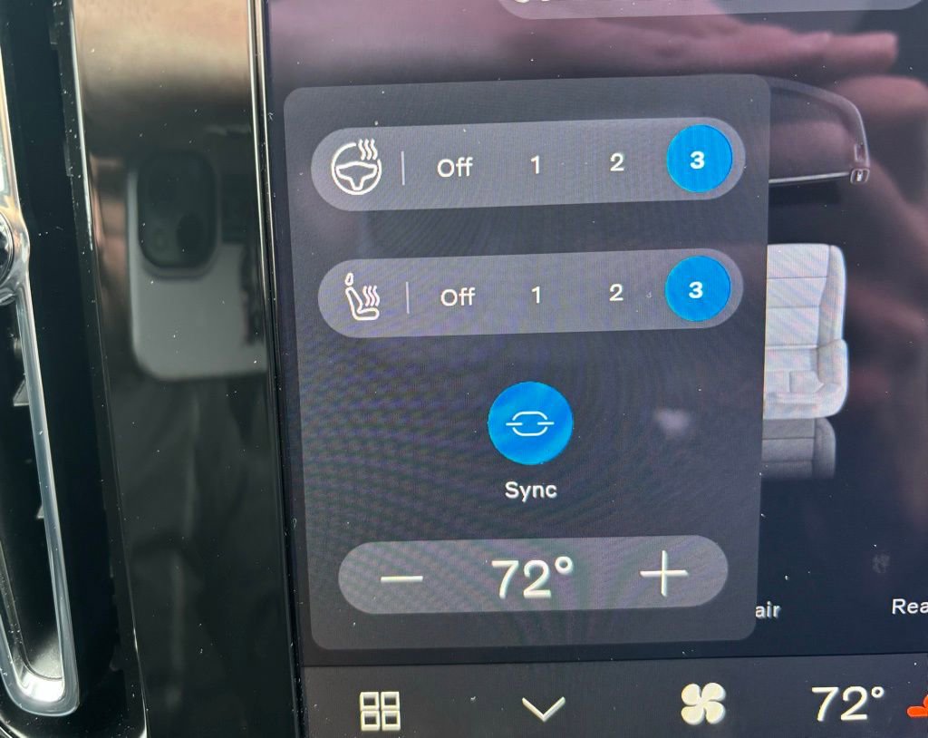 Certified 2026 Volvo XC40 B5 Plus w/ Protection Package Premier image 16