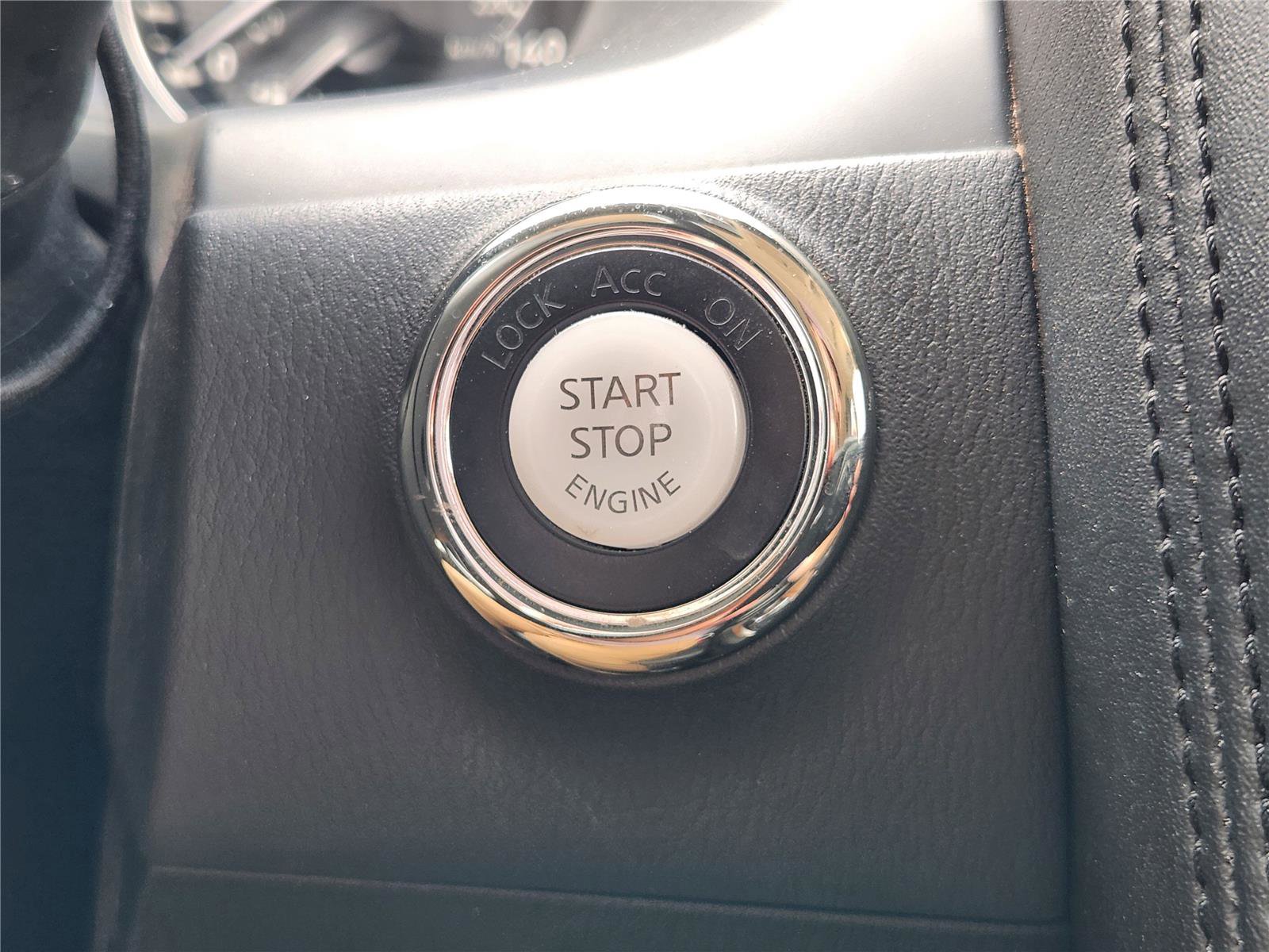 Used 2021 Nissan Armada SL w/ Captain's Chairs Package RWD image 21