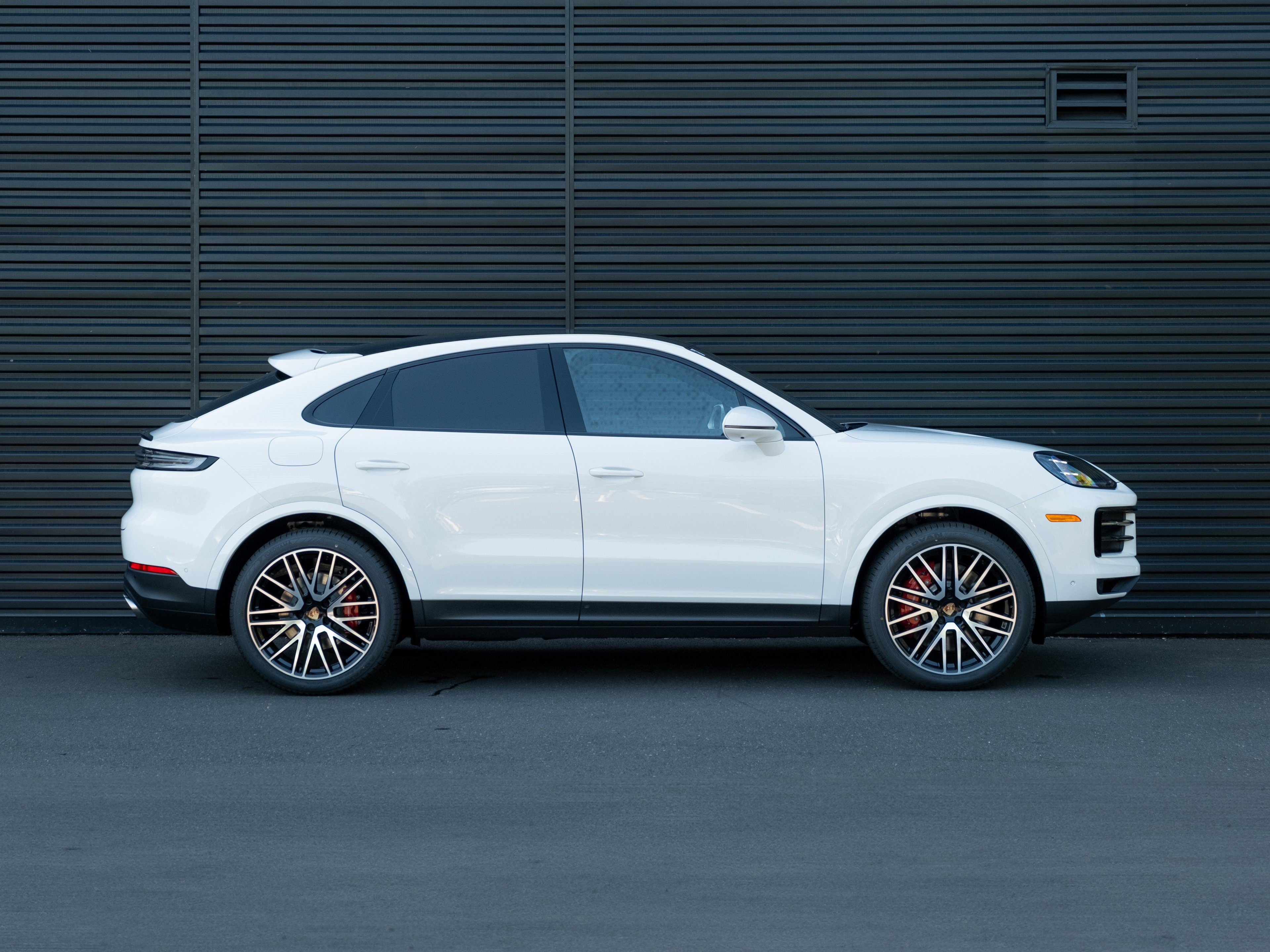 New 2026 Porsche Cayenne S image 9