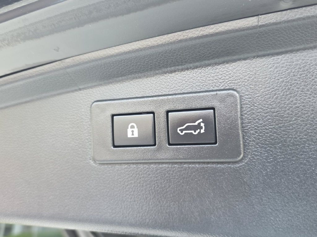 Used 2024 Subaru Outback Premium AWD/4WD image 12