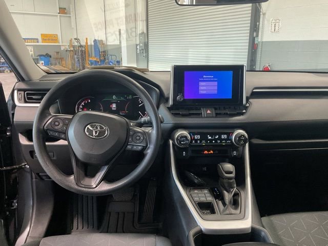 Used 2024 Toyota RAV4 XLE AWD/4WD image 12