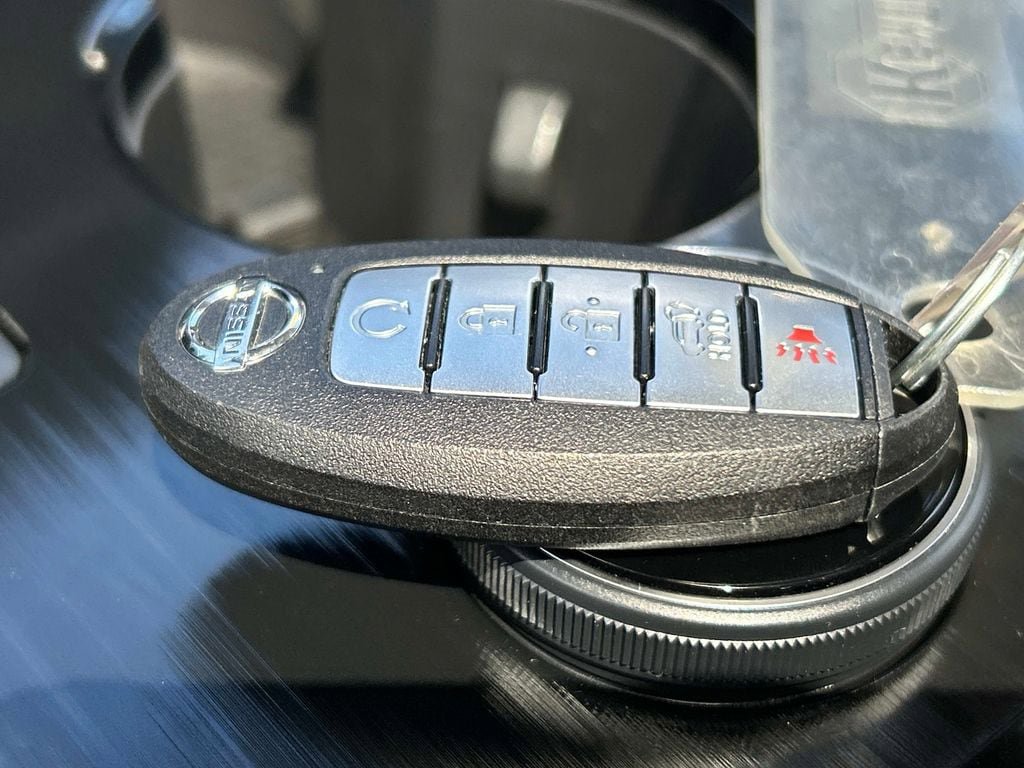 Used 2021 Nissan Rogue SL w/ Premium Package AWD/4WD image 23