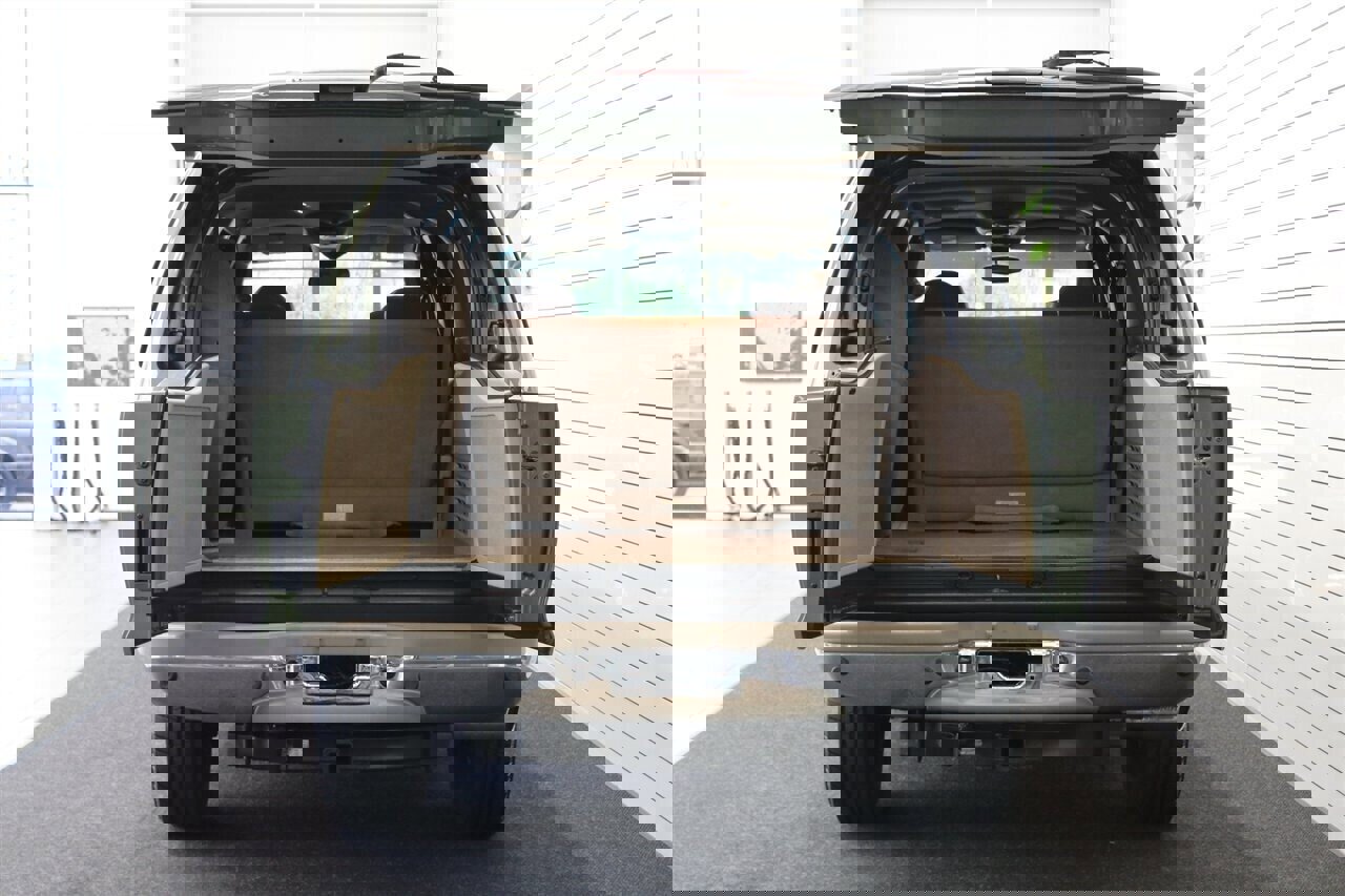 Used 2001 Ford Excursion Limited image 15