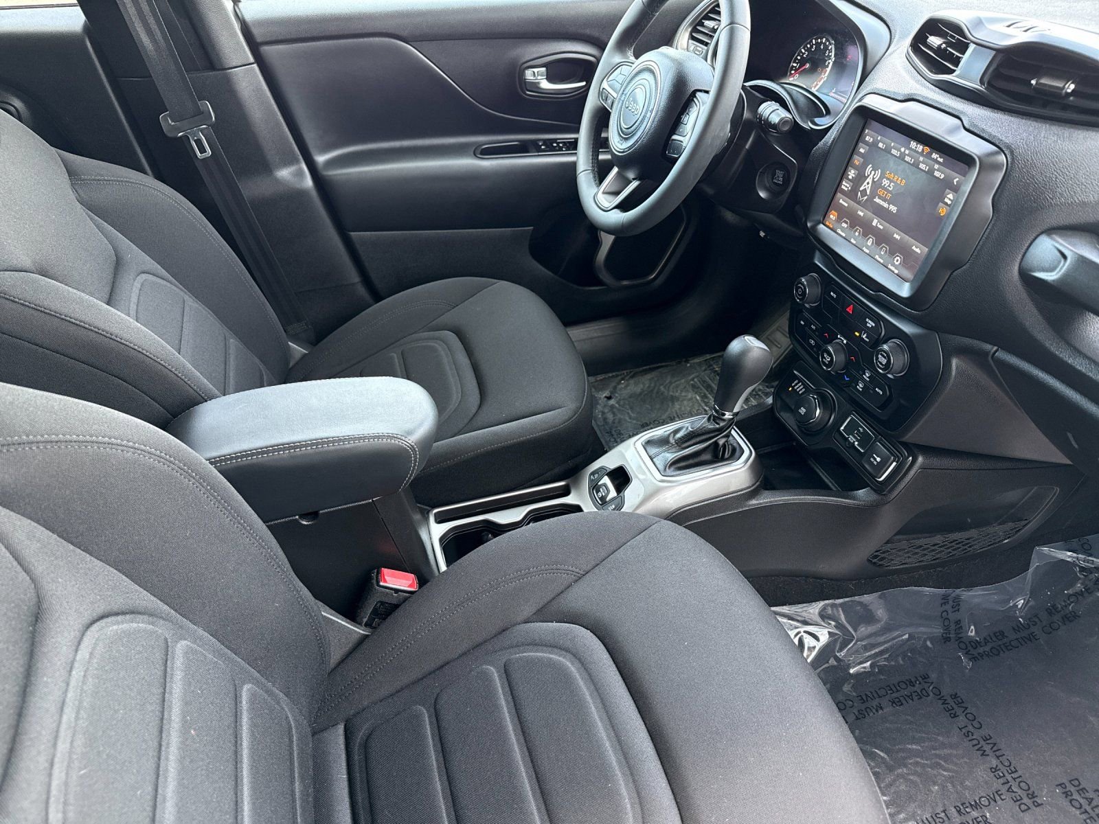 Used 2022 Jeep Renegade Latitude image 15