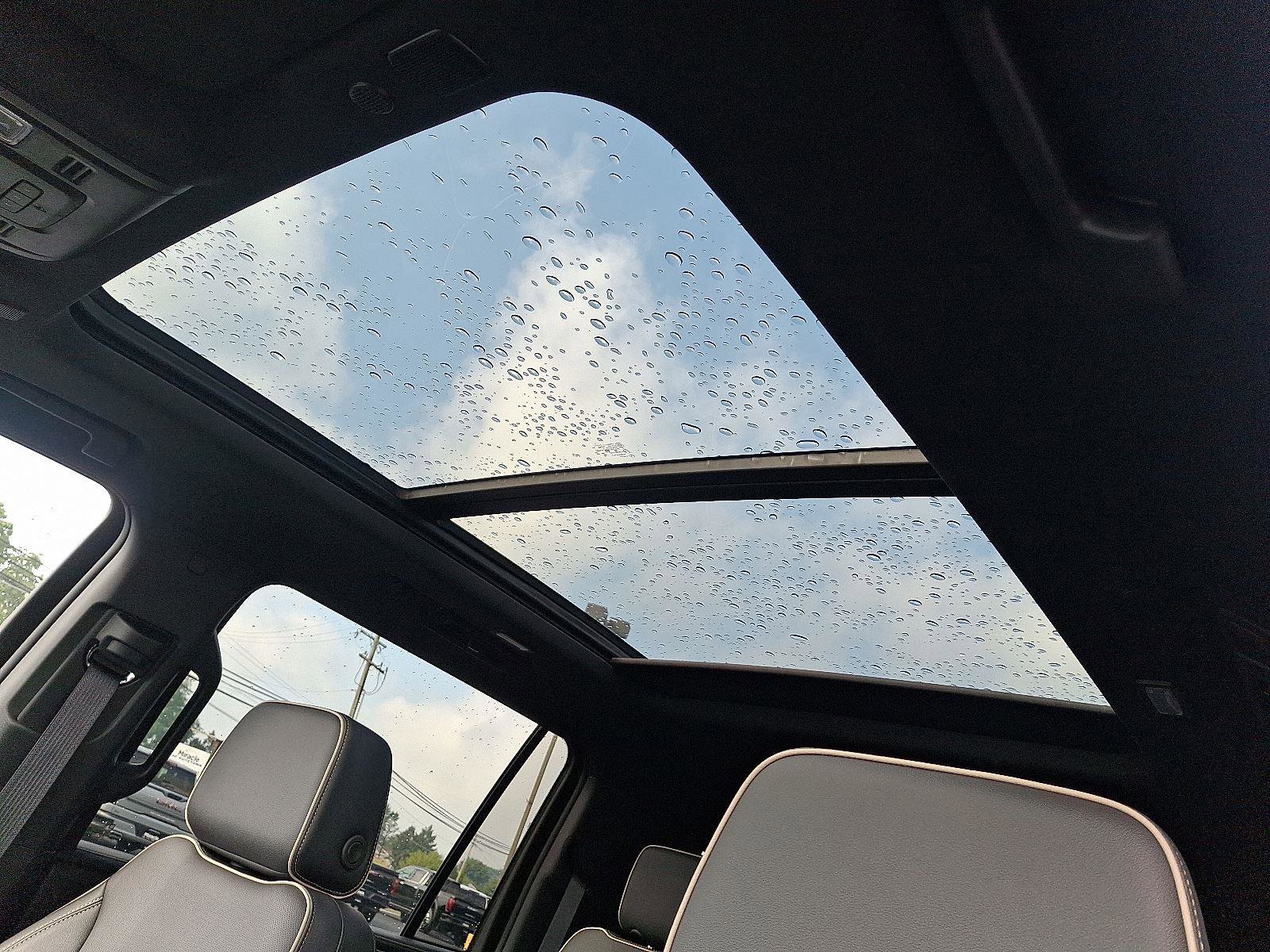 Used 2024 Chevrolet Suburban Premier w/ Premium Package image 15