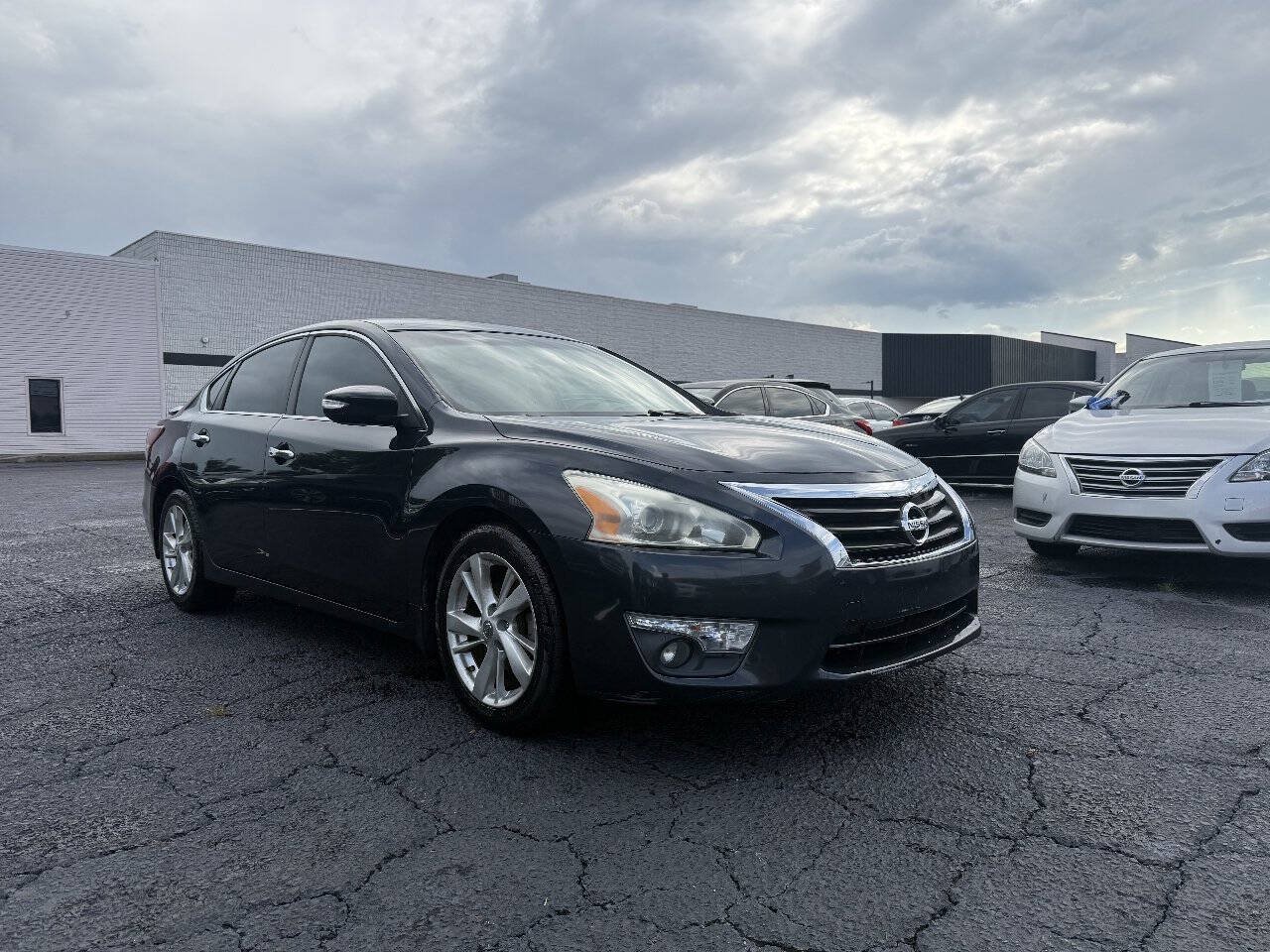 Used 2013 Nissan Altima 2.5 SL FWD image 7