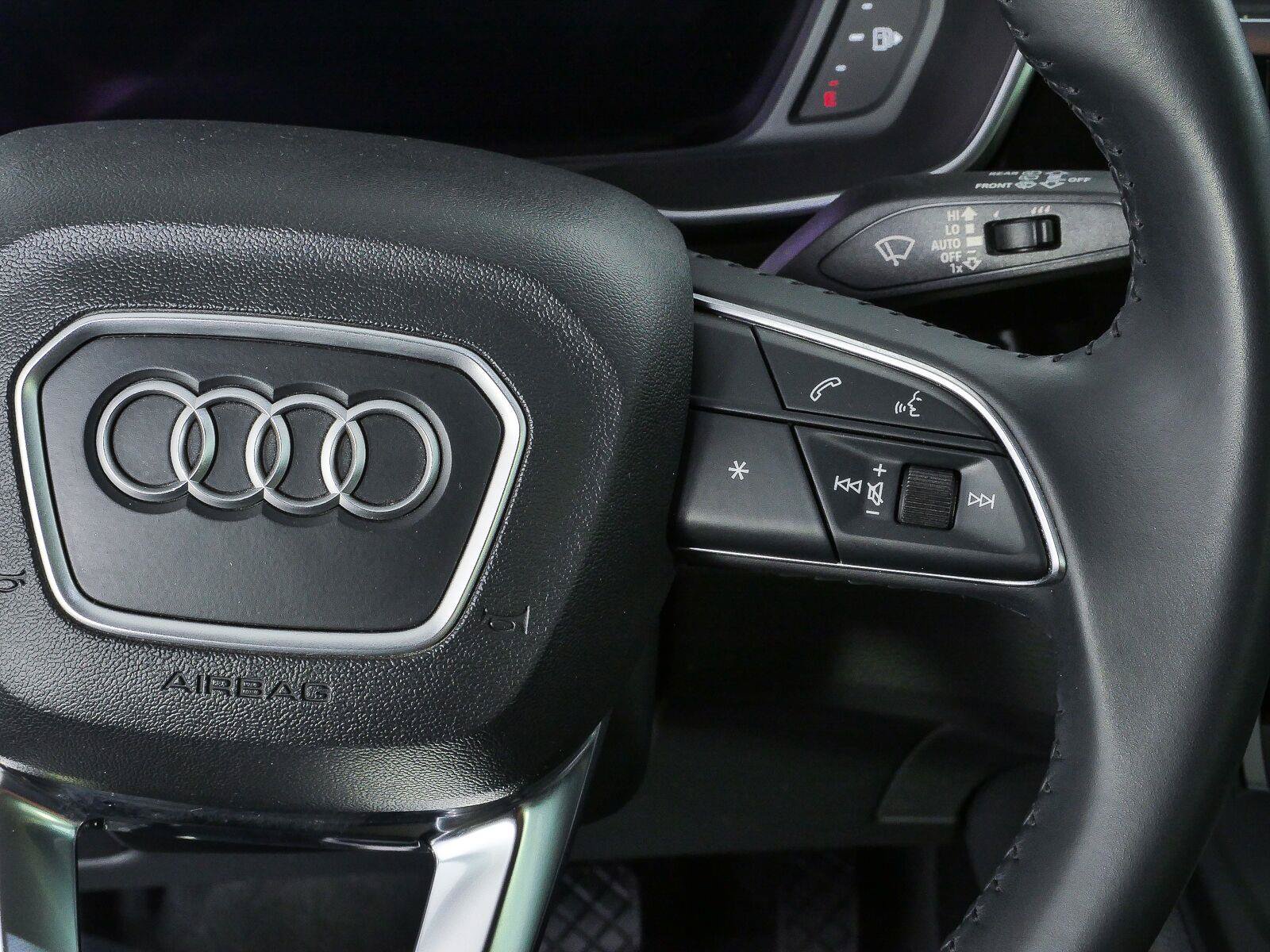 Used 2020 Audi Q3 2.0T Prestige AWD/4WD image 12