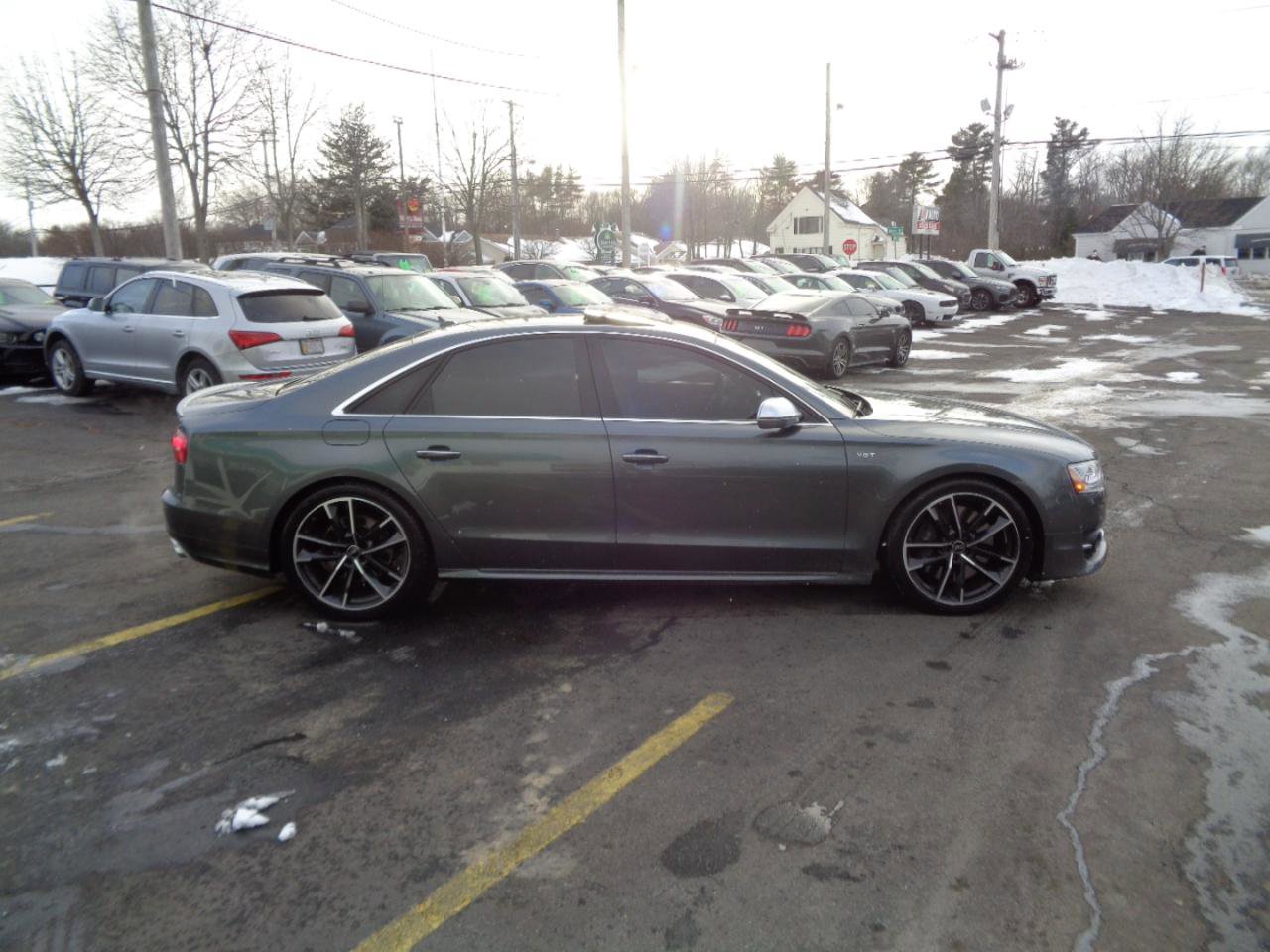 Used 2016 Audi S8 Plus w/ Driver Assistance Package image 16