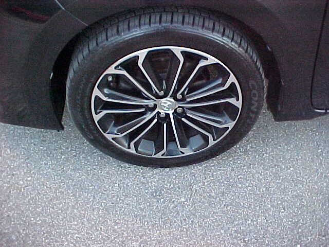 Used 2015 Toyota Corolla S image 6