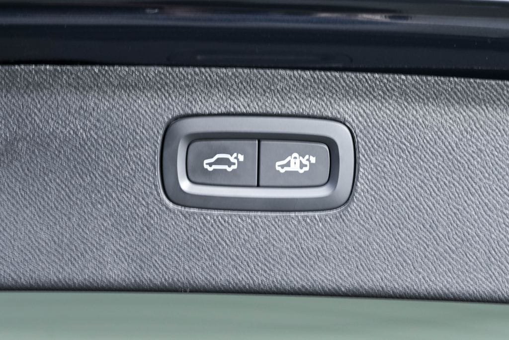 Certified 2024 Volvo XC90 B5 Plus w/ Protection Package Premier AWD/4WD image 34