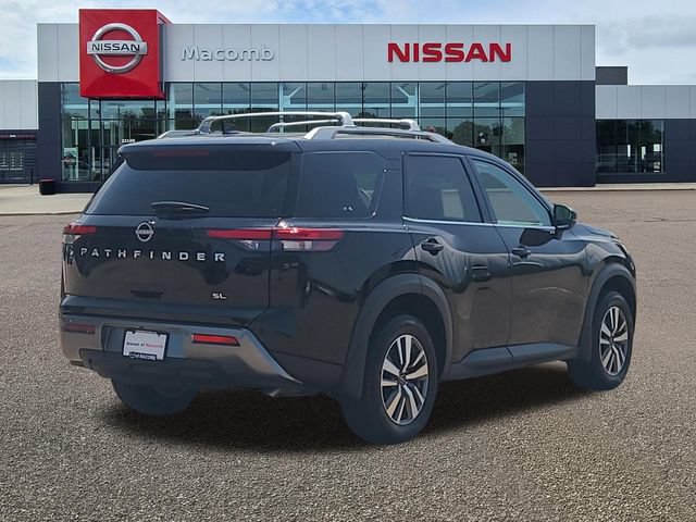 Used 2024 Nissan Pathfinder SL FWD image 7
