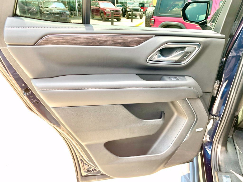 Used 2024 Chevrolet Tahoe LT RWD image 16