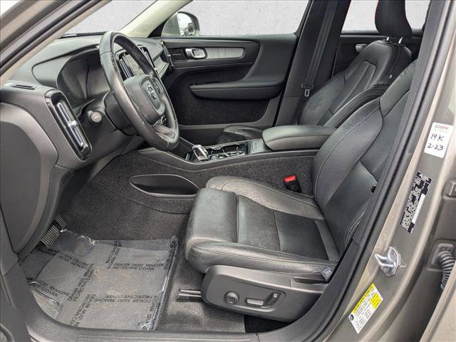 Used 2021 Volvo XC40 T5 Inscription image 16