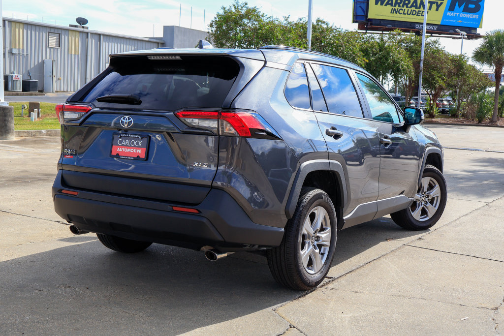 Used 2025 Toyota RAV4 XLE FWD image 3
