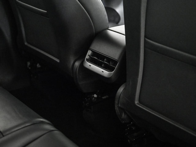 Used 2023 Tesla Model Y Long Range image 19