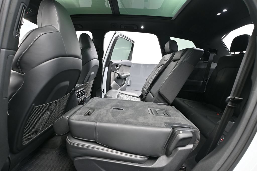 Used 2021 Audi SQ7 Premium Plus w/ Executive Package AWD/4WD image 38