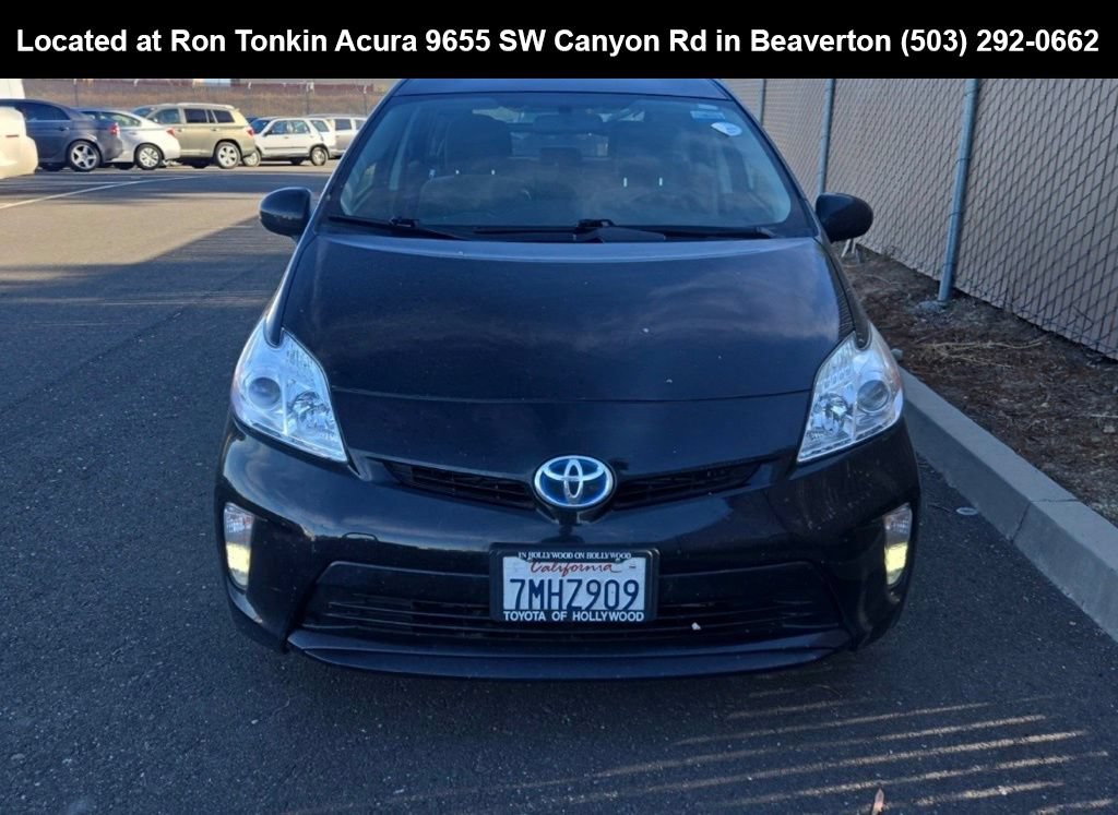 Used 2015 Toyota Prius Two FWD image 3