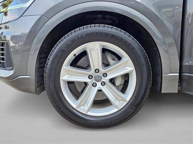 Used 2019 Audi Q8 Premium w/ Convenience Package AWD/4WD image 24