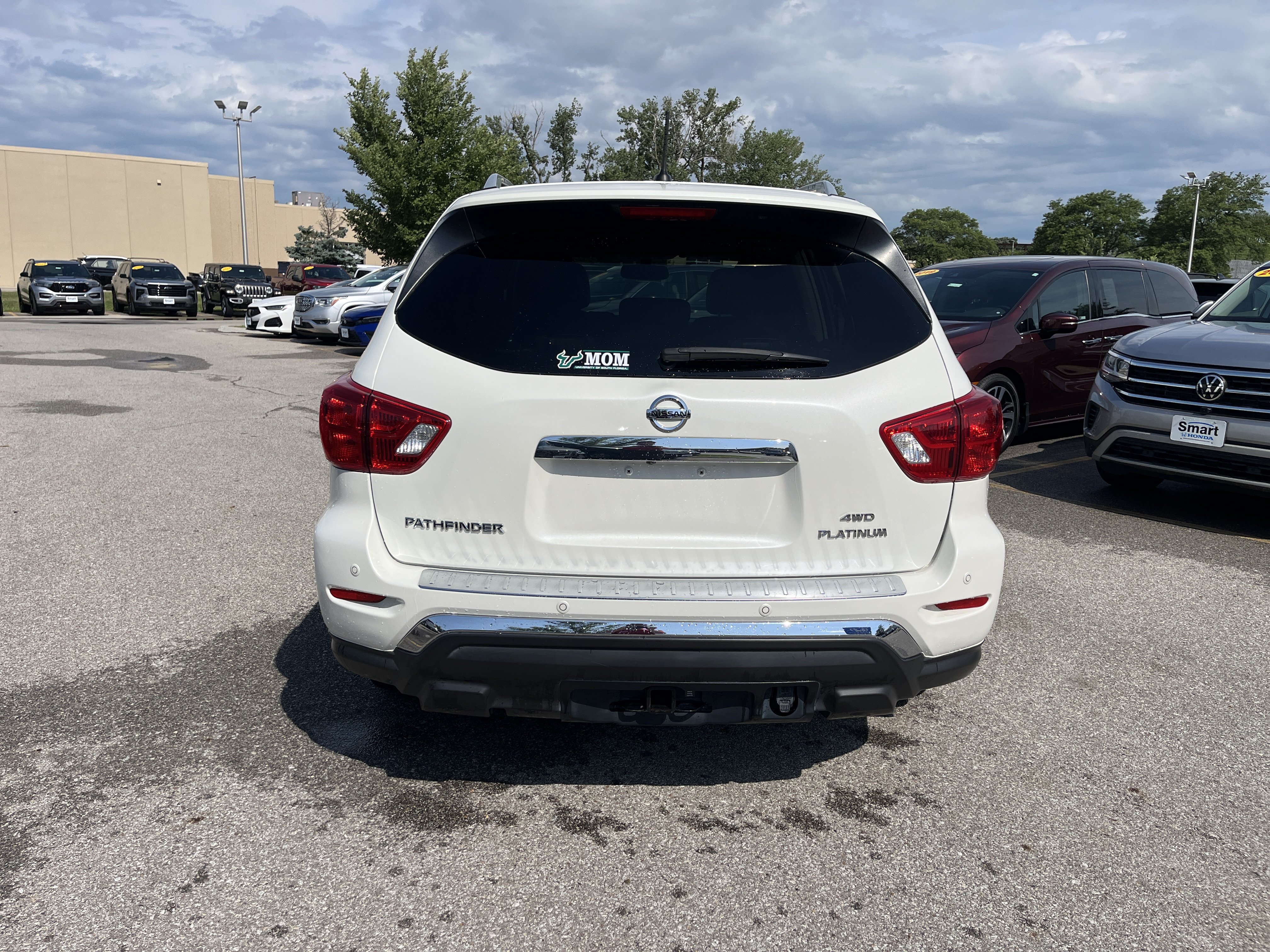 Used 2017 Nissan Pathfinder Platinum w/ Cargo Package AWD/4WD image 10