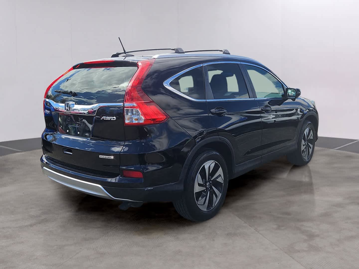 Used 2015 Honda CR-V Touring image 4