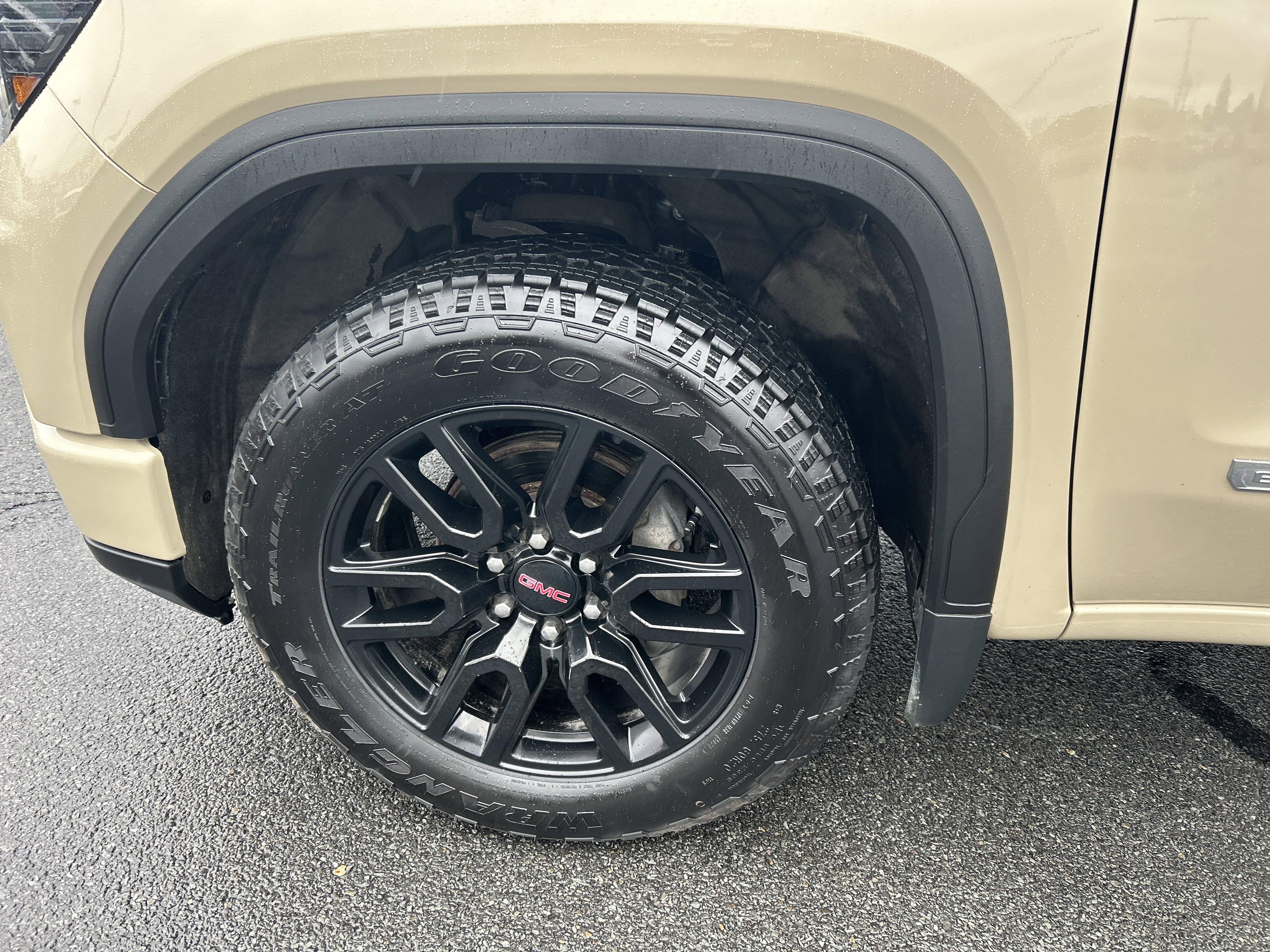 Used 2023 GMC Sierra 1500 Elevation w/ X31 Off-Road Package AWD/4WD image 3