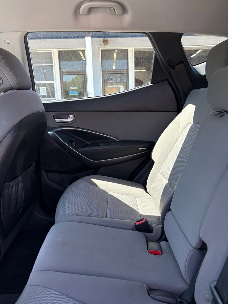 Used 2018 Hyundai Santa Fe Sport FWD image 31