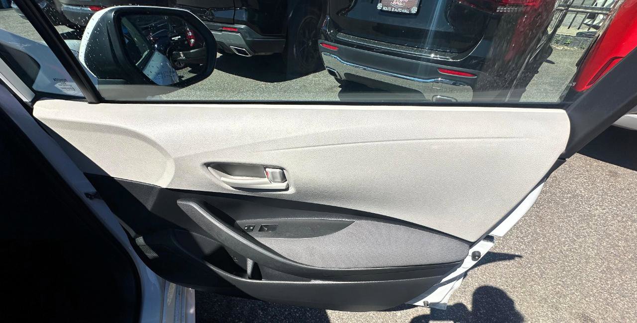 Used 2022 Toyota Corolla LE FWD image 20