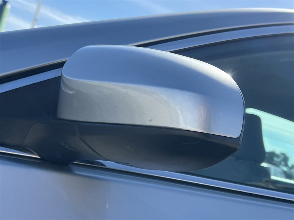 Used 2015 Toyota Camry LE image 11