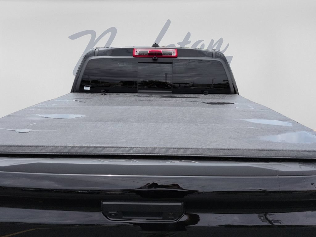 Used 2024 Chevrolet Colorado ZR2 w/ ZR2 Convenience Package III AWD/4WD image 29