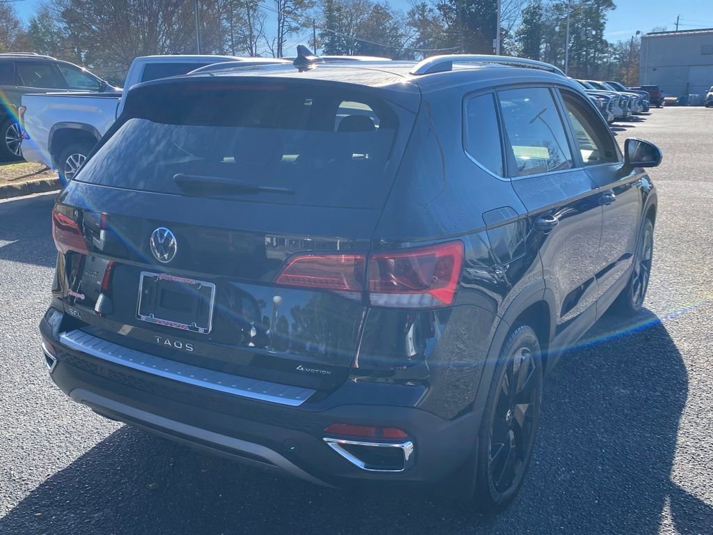 Used 2024 Volkswagen Taos SEL image 12