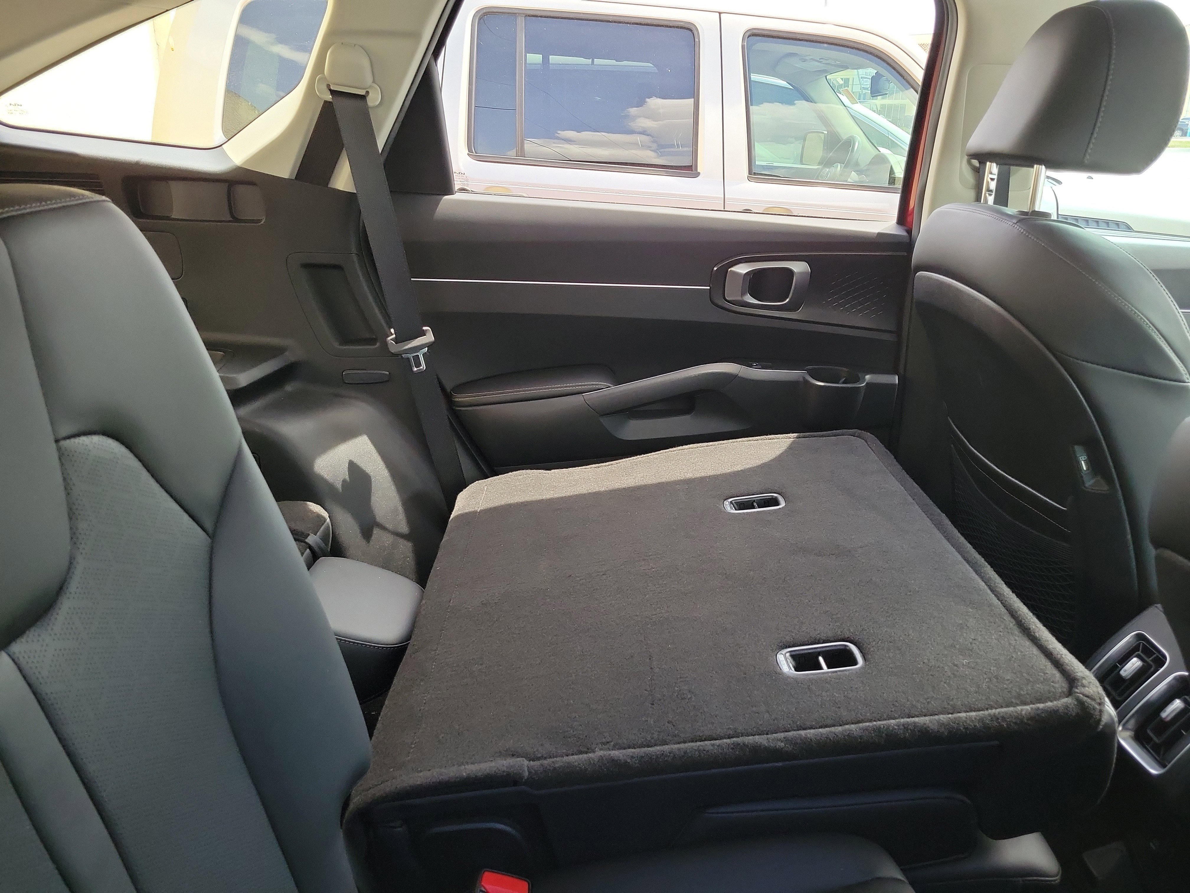 Used 2023 Kia Sorento S w/ Panoramic Sunroof Package image 11